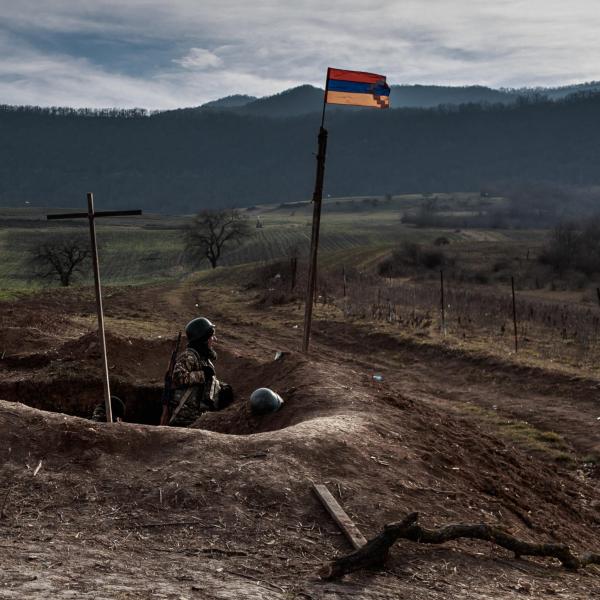 Karabakh, la guerra alle porte tra Armenia ed Azerbaigian. Valentina Chabert (analista e dottoranda): “Qualcosa si avvertiva già da dicembre dell’anno scorso” | ESCLUSIVA