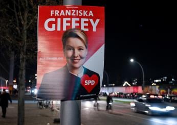 Germania, aggressione shock alla deputata dell’Spd Franziska Giffey. Fermato l’aggressore: è un 70enne forse estremista