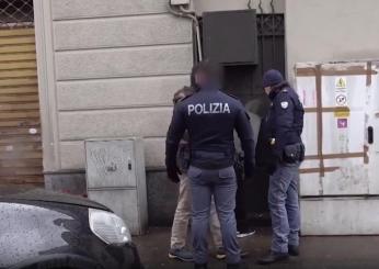 Milano, banditi rapinano una gioielleria di un centro commerciale e fuggono con il bottino