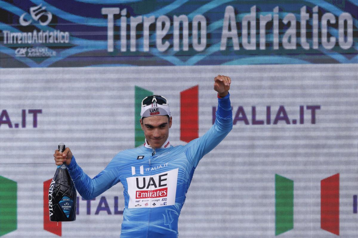 Tirreno-Adriatico 2024, Ayuso batte Ganna e Milan nella cronometro