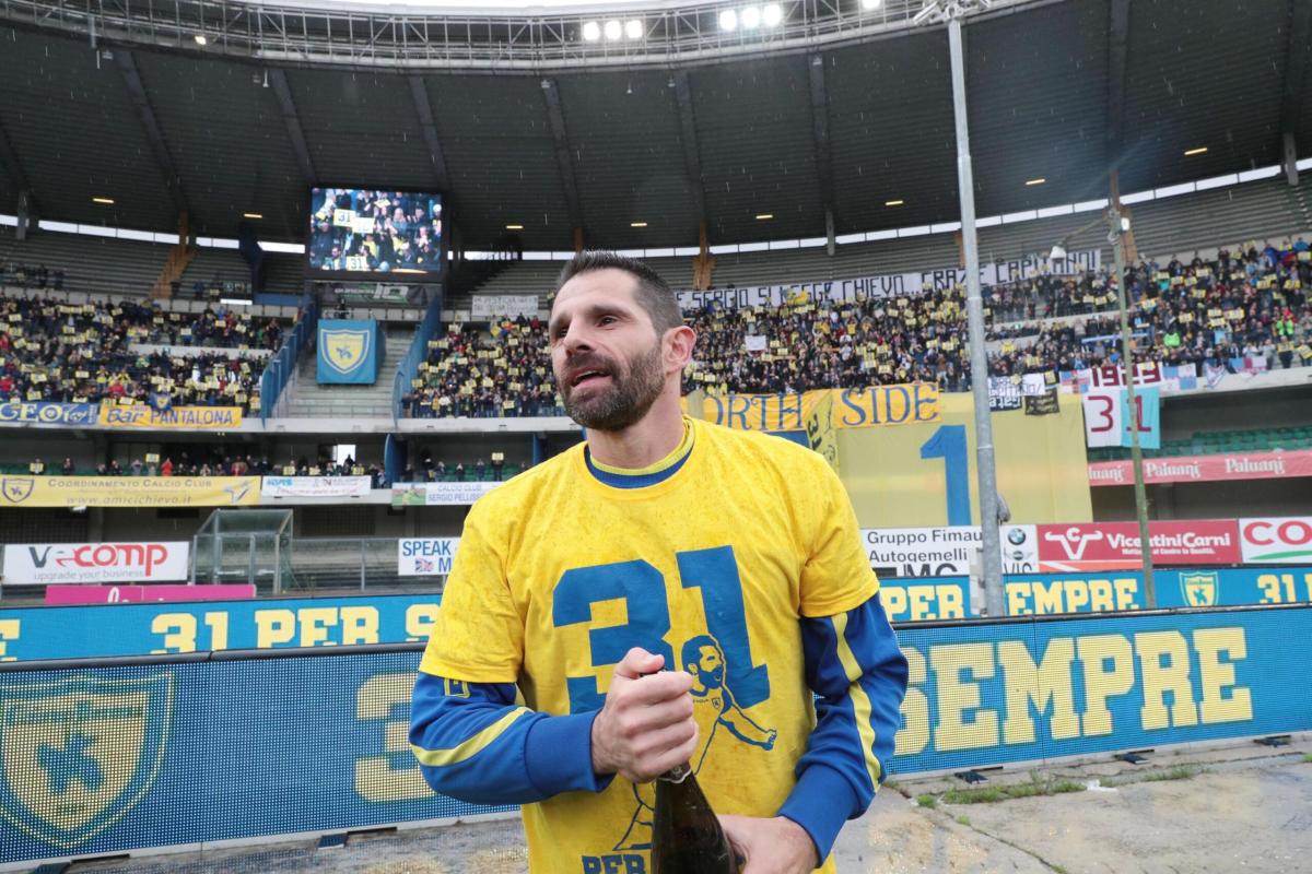 Chievo Verona, Sergio Pellissier vince l’asta per il marchio del club: l’ex attaccante vince il confronto con Zaffani