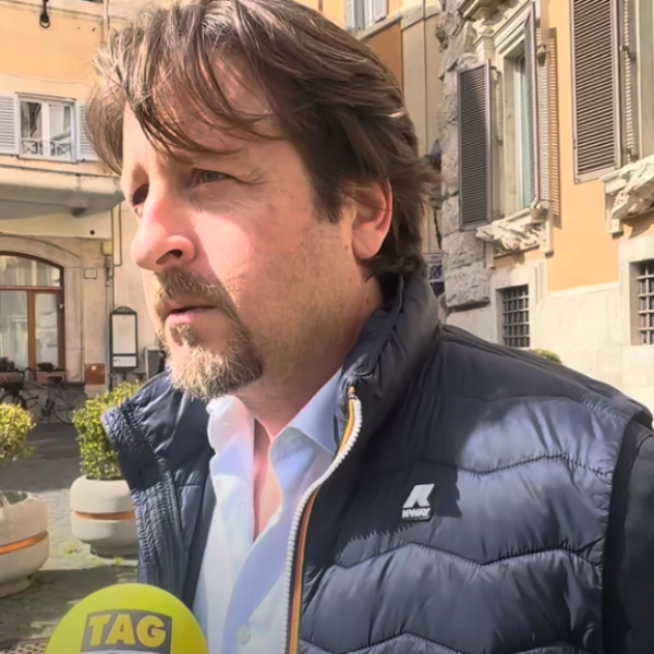 Caso Bari, Messina (FdI) risponde su Santanché: “Aspettiamo che si dimetta Decaro”| VIDEO