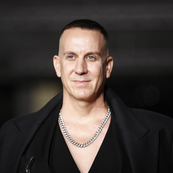 Il designer americano Jeremy Scott lascia il ruolo di direttore creativo della maison Moschino