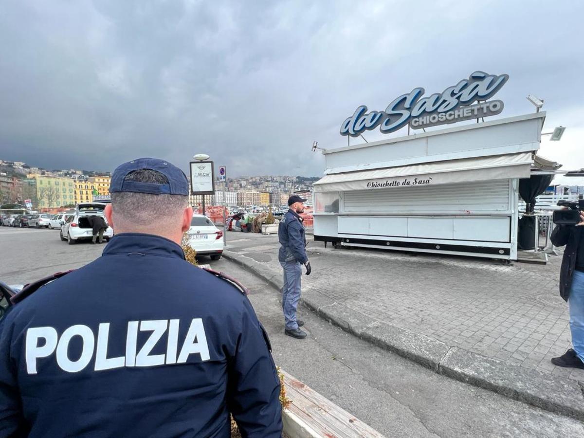 Omicidio nella notte a Napoli: ucciso a colpi di pistola un 18enne