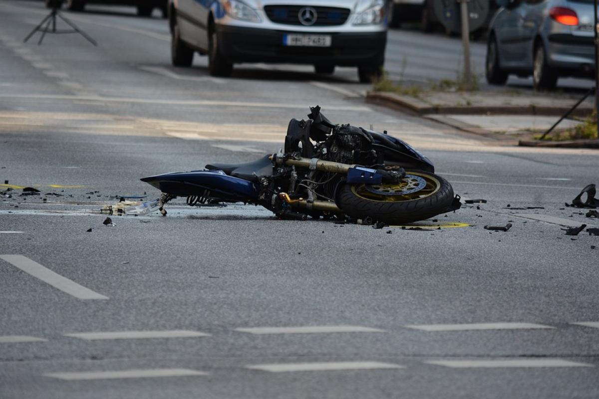 Incidente Torino scooter contro furgone