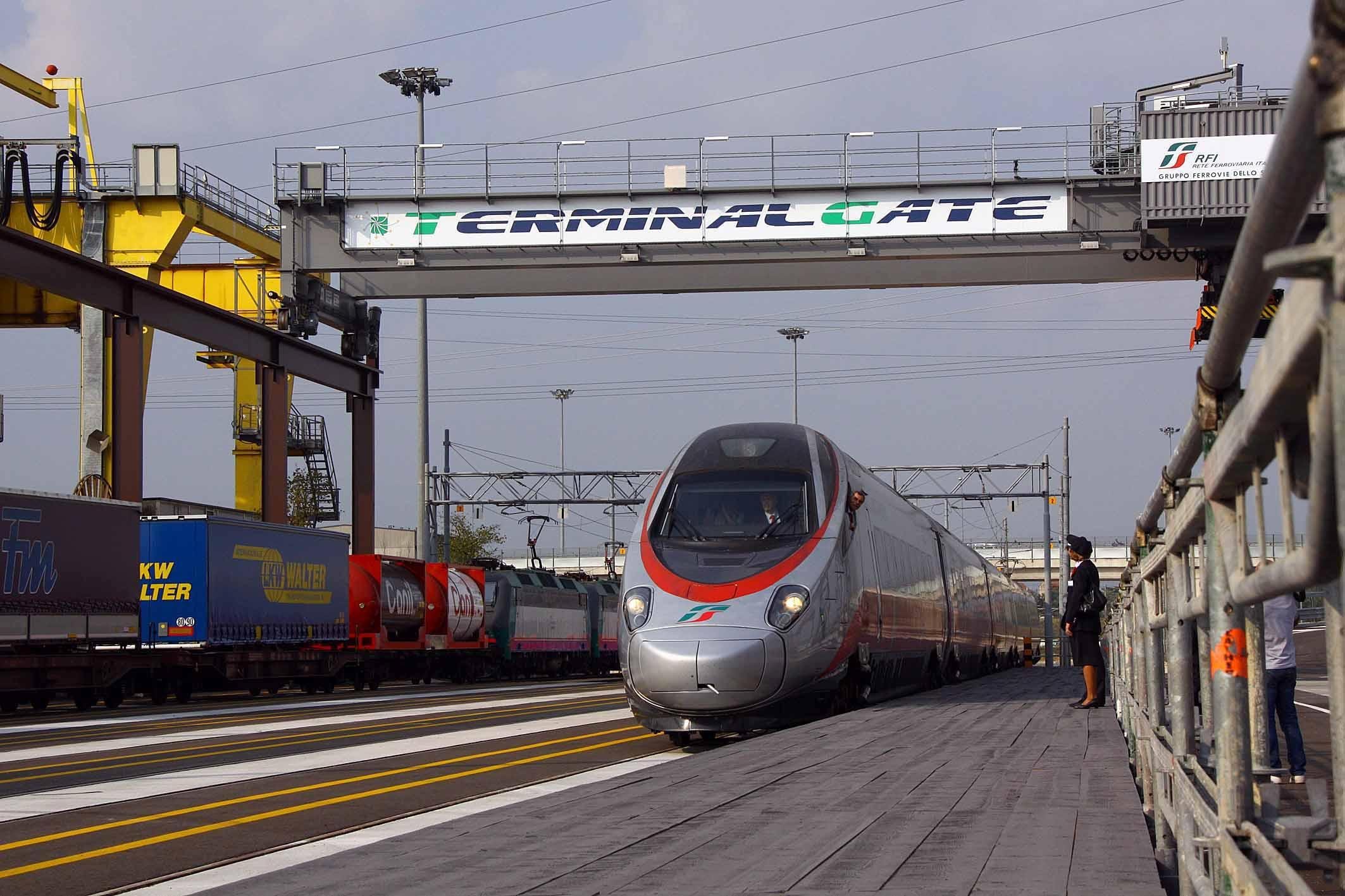 Emilia Romagna, treni sospesi per il maltempo: ecco le linee interessate