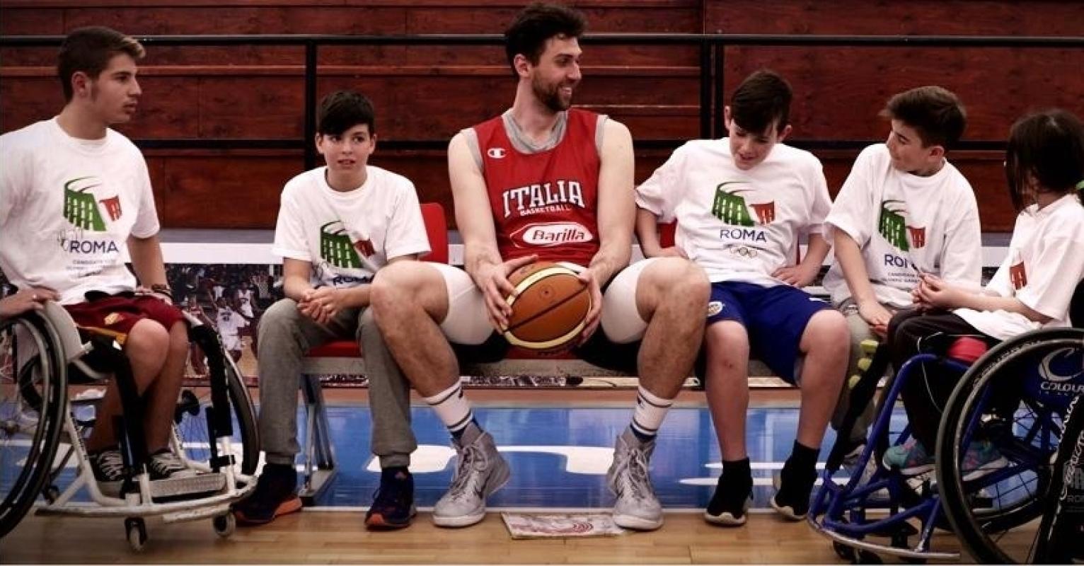 Andrea Bargnani, il cestista italiano che ha cambiato la storia del basket europeo negli USA