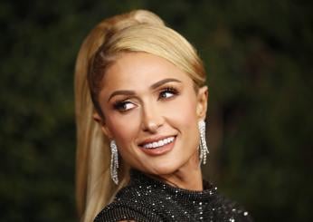 Paris Hilton a pezzi, morta la cagnolina Harajuku: “Mi ha accompagn…