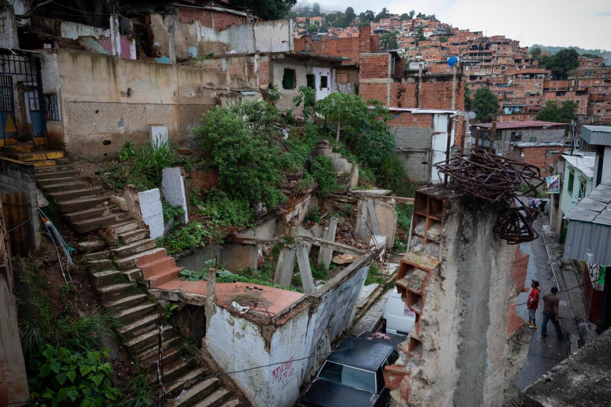 Blitz in Brasile: operazione da mille agenti nelle favelas di Rio d…