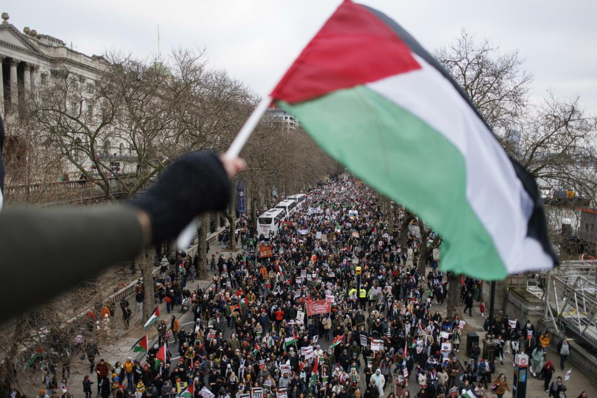 Gran Bretagna, volevano bloccare la Borsa di Londra: arrestati 6 attivisti pro Palestina