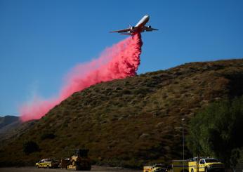 California, circa 30mila persone evacuate a causa di incendi boschivi | VIDEO