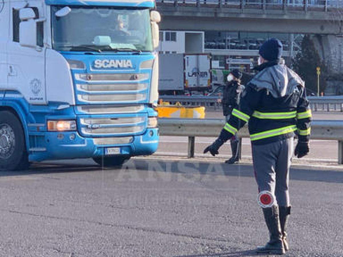 Brennero tir, blocco e limitazioni: cosa sta succedendo