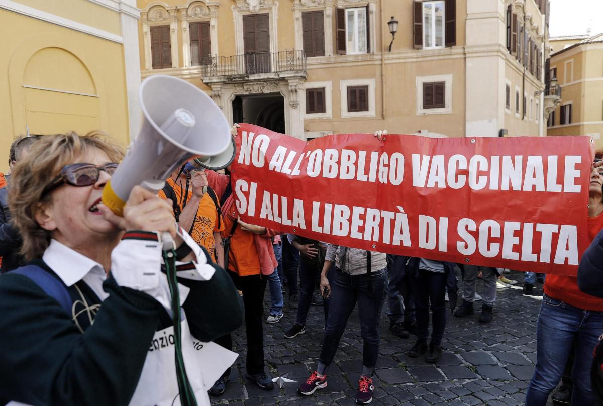 Torna al lavoro Giusy Pace, l’infermiera di Novara che aveva guidat…