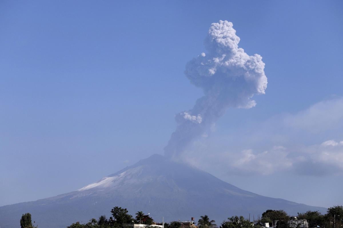 Messico, allerta vulcano: il Popocatepetl spaventa 22 milioni di pe…