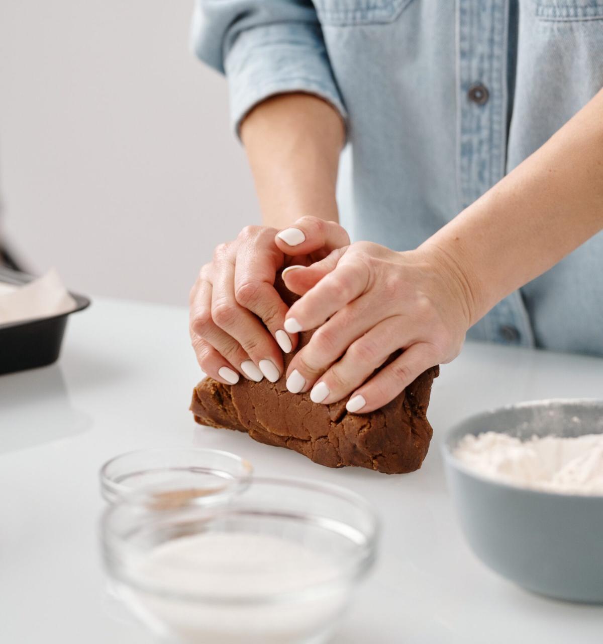 Pane al cioccolato con lievito di birra, idea leggera per una colazione diversa