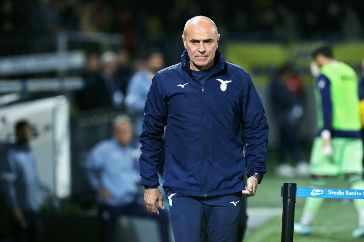 Frosinone-Lazio, Martusciello in conferenza stampa: “Io sto con Sarri, mi mancherà tutto. Nessun traditore, sono bravi ragazzi”