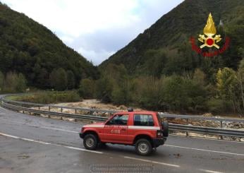 Lecco, incidente sulla SS36: auto in fiamme e strada chiusa