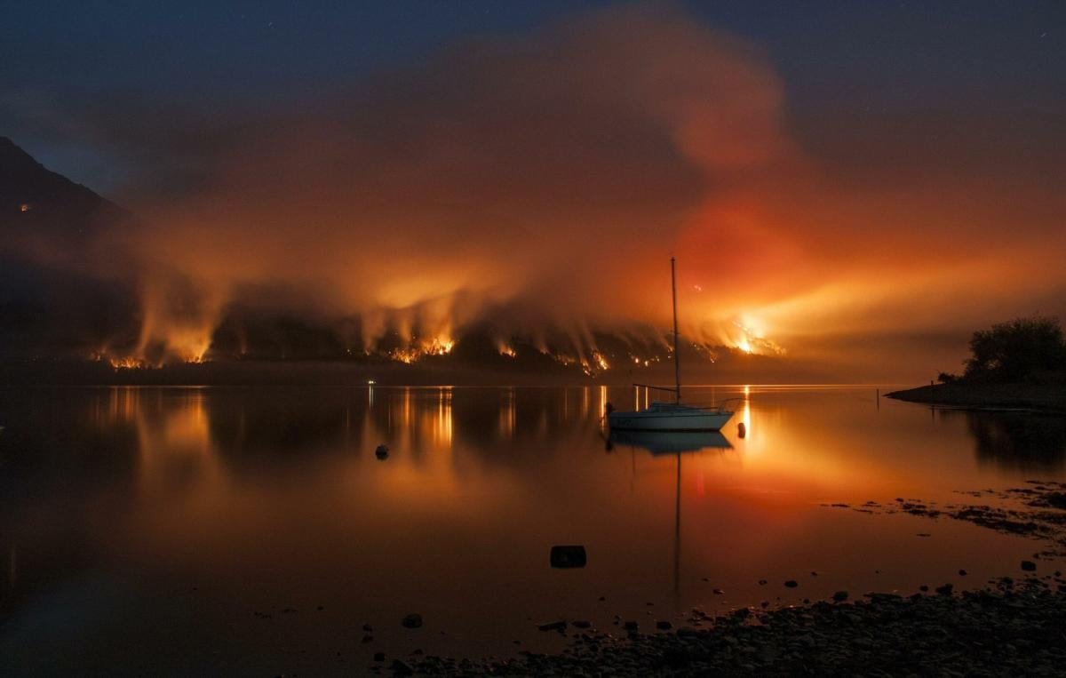 Argentina, brucia parco nazionale in Patagonia: doloso l’incendio del sito Unesco di Los Alerces