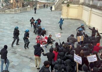 Sinistra violenta, Malan accusa: “Manifesti insanguinati? Serve presa di distanza chiara” | VIDEO ESCLUSIVA