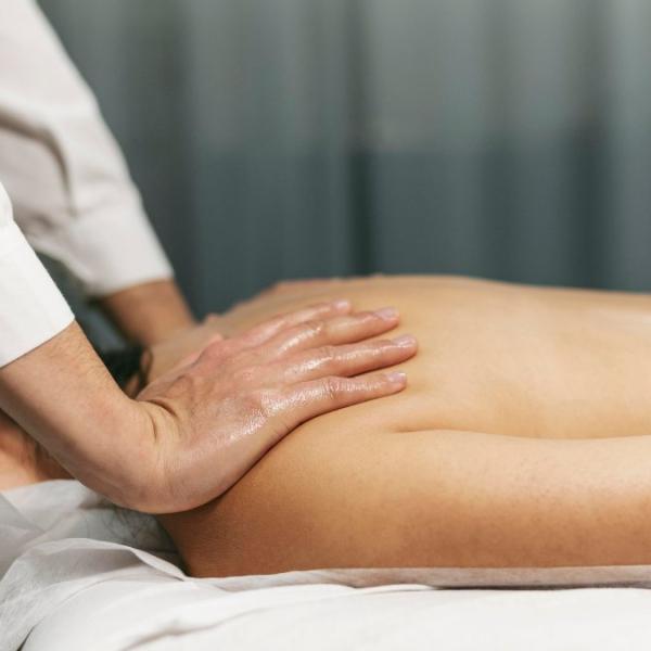 Quali sono i tipi di massaggi più rilassanti, utili per alleviare la tensione