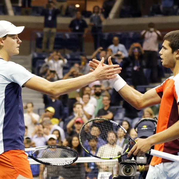 Tennis, fantastico Sinner: batte Alcaraz e vola in finale a Miami