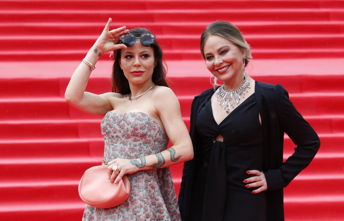 Ornella Muti e figlia si schierano a favore della cannabis legale: …