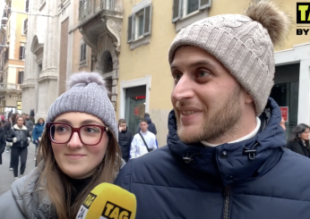 Regali di Natale 2023, online o negozio? Il parere dei passanti di via del Corso a Roma | VIDEO