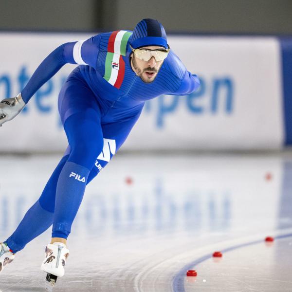 Speed skating, Davide Ghiotto campione del mondo nei 10000m