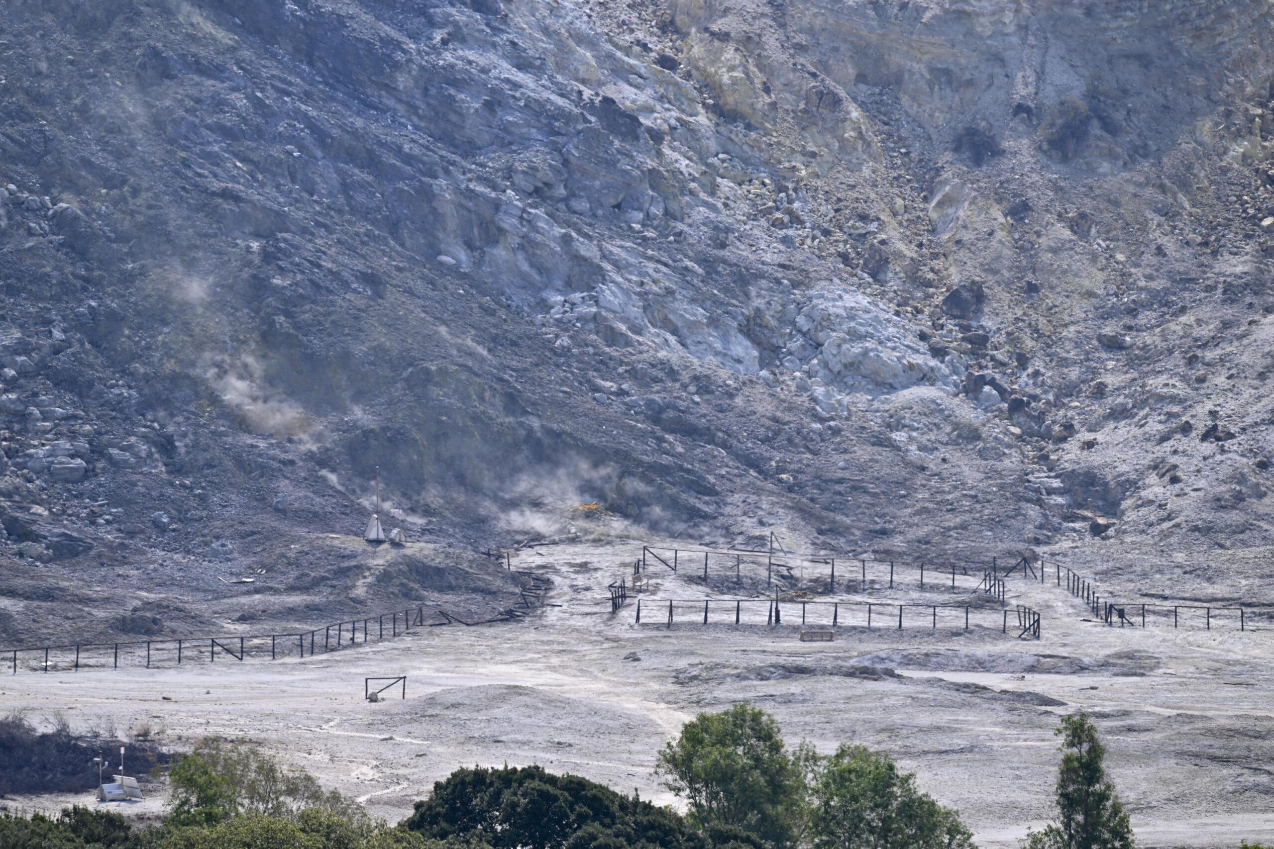 Campi Flegrei, il livello del magma influenza i fenomeni sismici? Di Vito (direttore dell’osservatorio vesuviano dell’INGV): “Nessuna eruzione imminente, ma la situazione va monitorata”