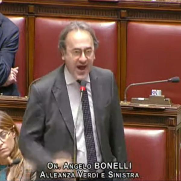 Sparo di Capodanno, Bonelli (AVS): “Pozzolo sta mentendo e violando il codice della Camera. Si deve dimettere e il Presidente Fontana prendere provvedimenti”