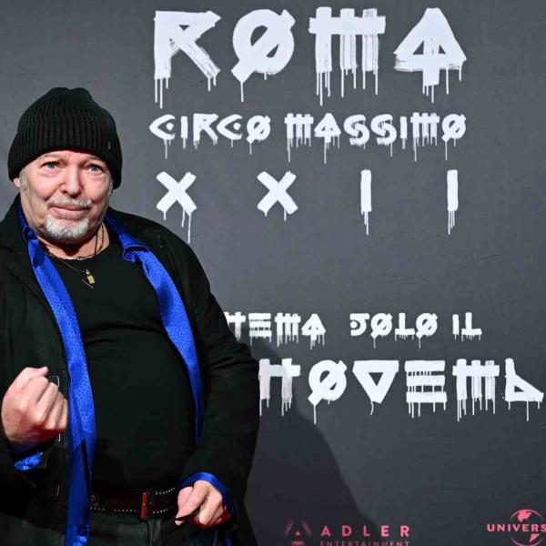 Vasco Rossi: 40 anni dopo arriva il video della sua storica hit “Vita Spericolata”