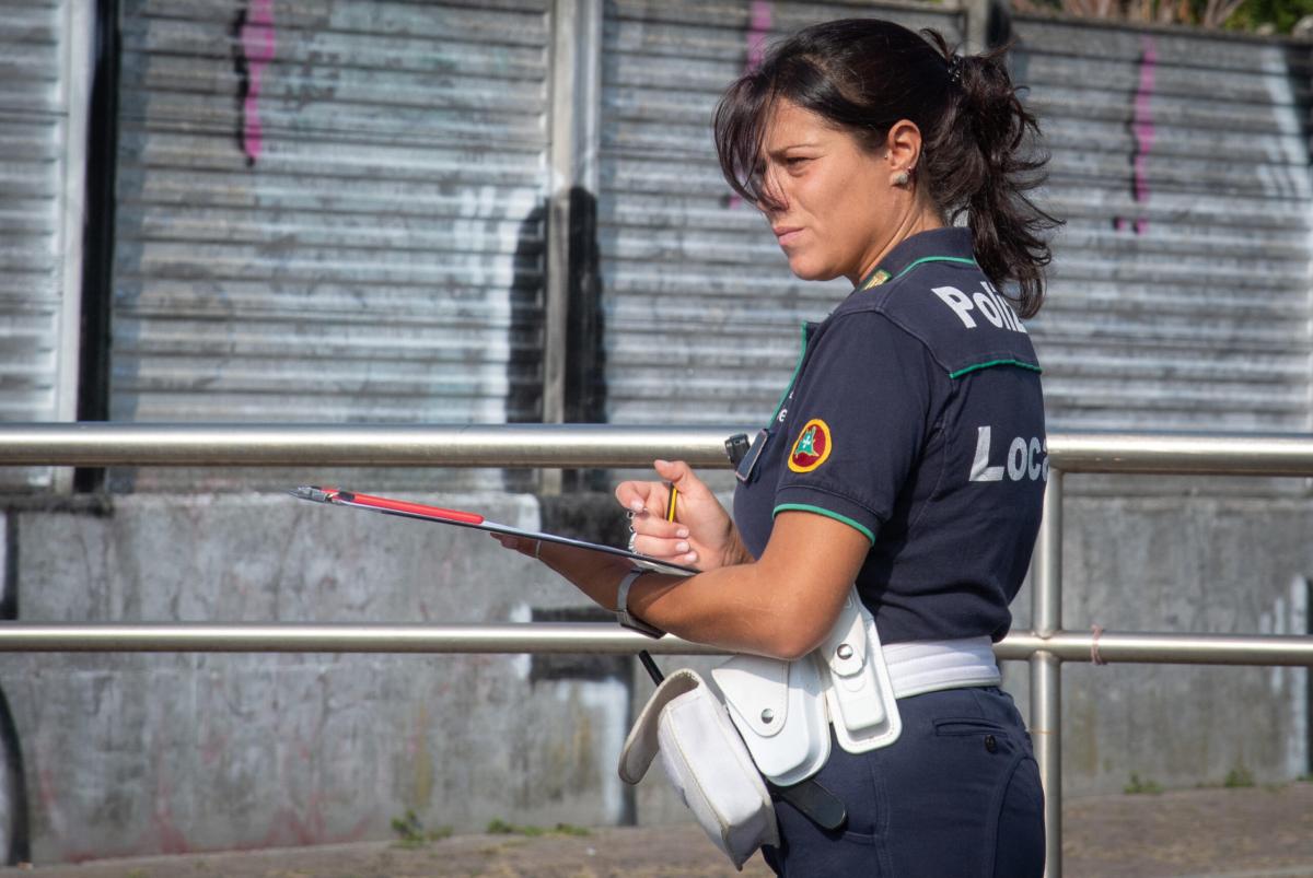 Milano, trovato oggi 4 ottobre il cadavere di uomo sul tetto di un …