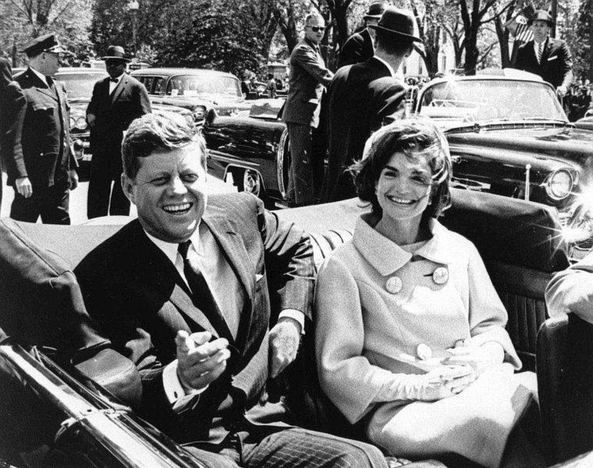 Le teorie del complotto sull’assassinio di Kennedy: cosa resta oggi del mistero?