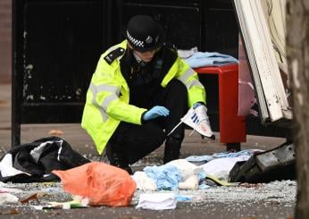 Londra, auto si schianta contro una scuola elementare a Wimbledon: diversi feriti