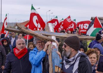 A Cutro iniziata la manifestazione di protesta contro la strage di migranti