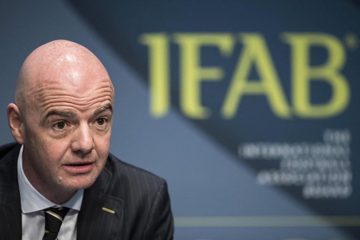 L’IFAB lancia le nuove regole arbitrali: dalla “pausa calma” al sesto cambio, ecco tutte le novità della stagione 2024-25