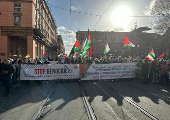 Roma, partita la manifestazione pro Palestina da Piazza Vittorio: presenti più di 500 persone | VIDEO