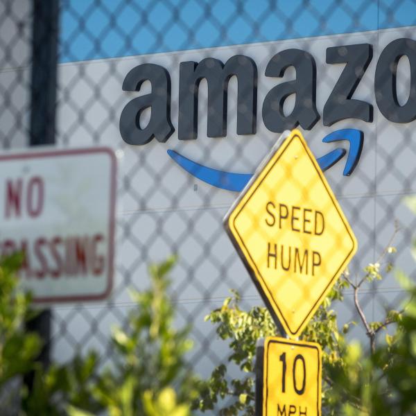 Il robotaxi di Amazon è pronto, primi test su strada in corso