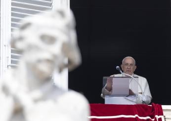 Angelus, Papa Francesco: “Gesù non personaggio storico, ma Dio del presente”