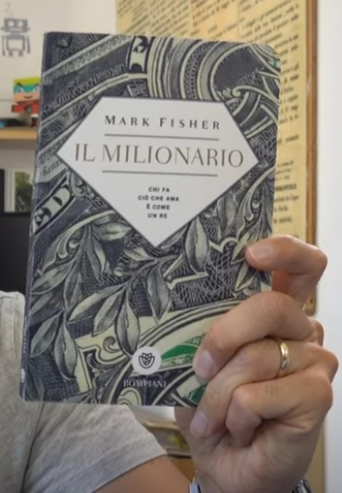 “Il milionario” di Mark Fisher: una storia capace di insegnare il potere della perseveranza e della dedizione