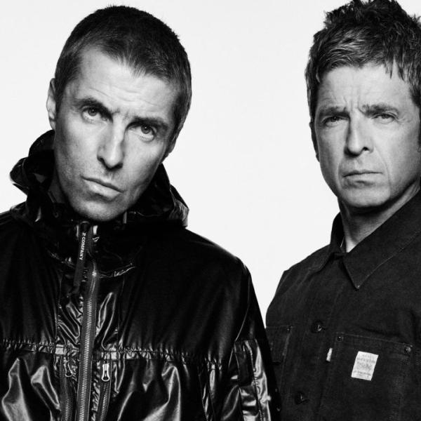 Oasis, altri 2 concerti a Wembley. Intanto i fratelli Gallagher dichiarano: “Non sapevamo del dynamic pricing sui biglietti”