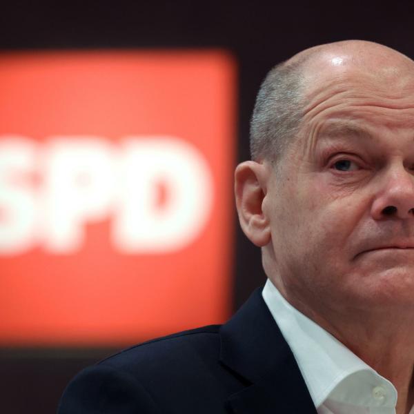 Germania, la promessa del cancelliere Scholz: “Nessun taglio al welfare”