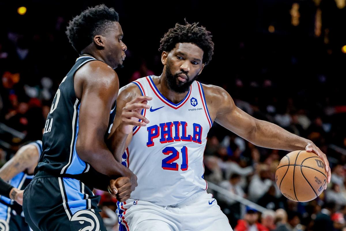 NBA, 12 partite di fila con almeno 30 punti e 10 rimbalzi per Embiid: chi è il centro dei Sixers