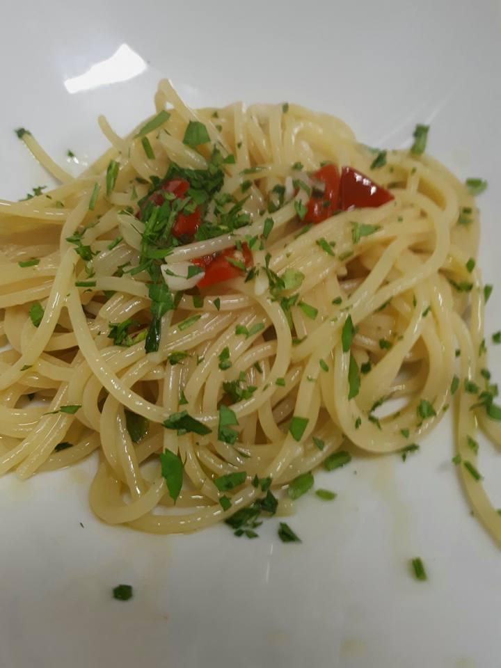 Spaghetti aglio olio e peperoncino, come farli cremosi