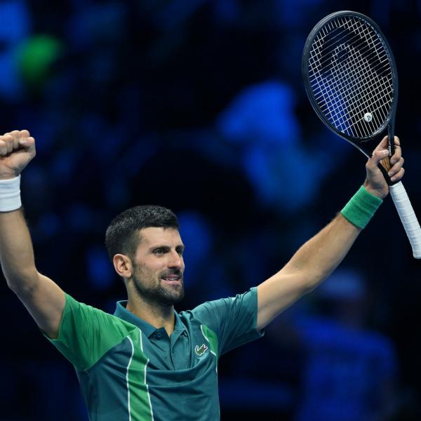 Sinner perde (tra gli applausi): Djokovic è il maestro delle ATP Finals