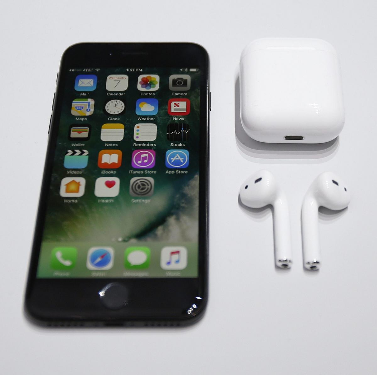 iOs 16 permetterà di riconoscere AirPods contraffatti