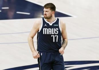 NBA, Dallas vince contro Minnesota e accede alla finale. Trash talking di Doncic con un tifoso | VIDEO