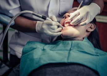 Primo centro in Italia per erosione dentale da bulimia nervosa, cos’è e come si cura