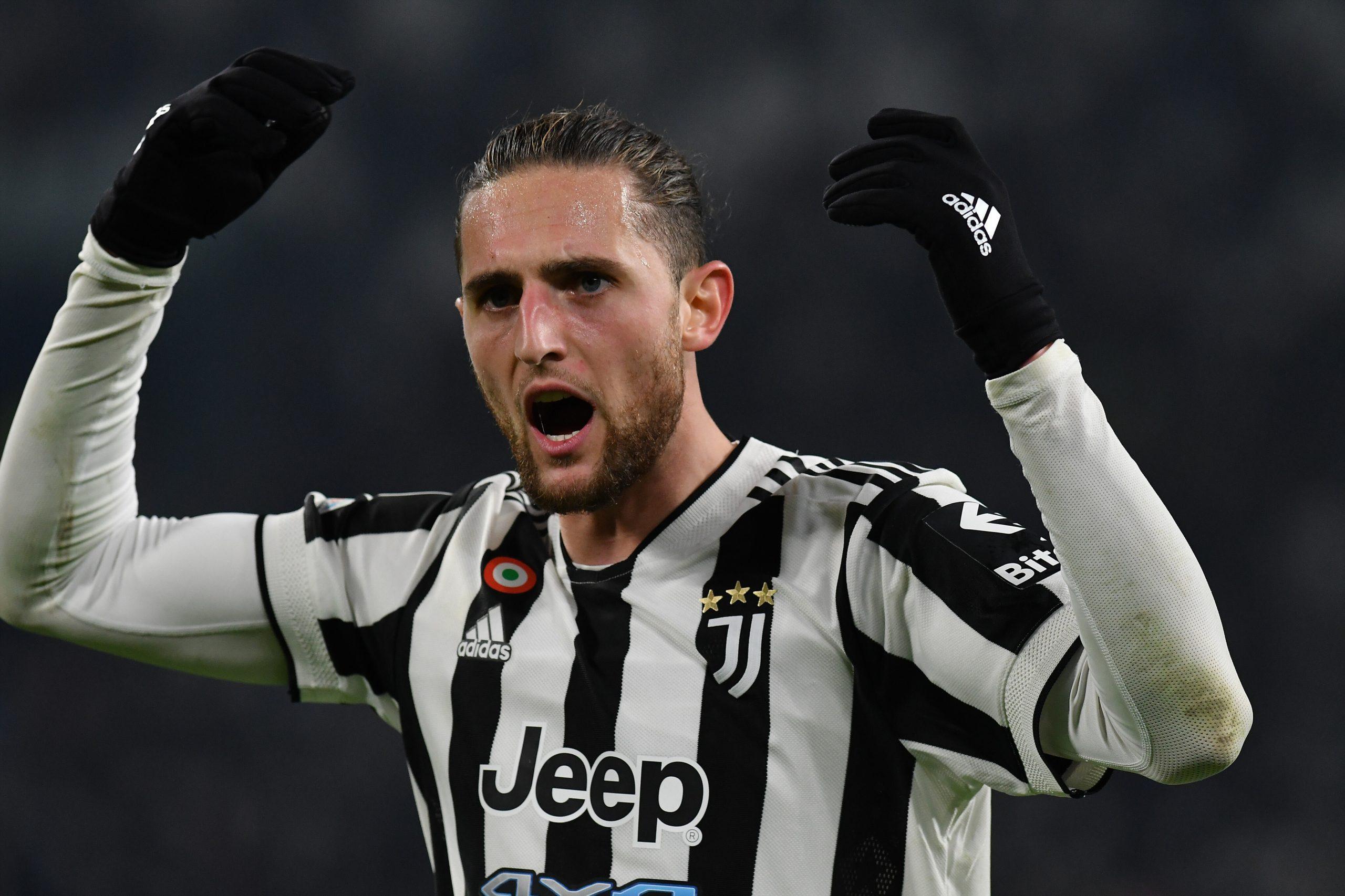 Il Liverpool pensa a Rabiot, offerto Firmino come contropartita alla Juventus