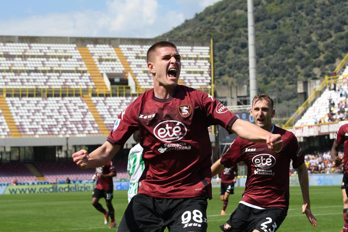 Lorenzo Pirola fra Italia e Salernitana: “Vinciamo l’Europeo e poi …